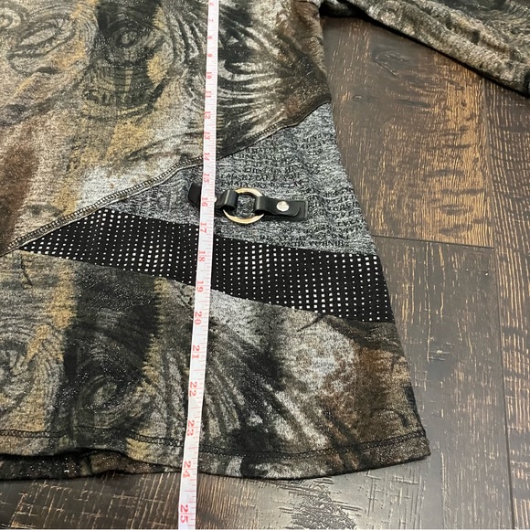 Black & brown lightweight sparkly top - Picture 5 of 6